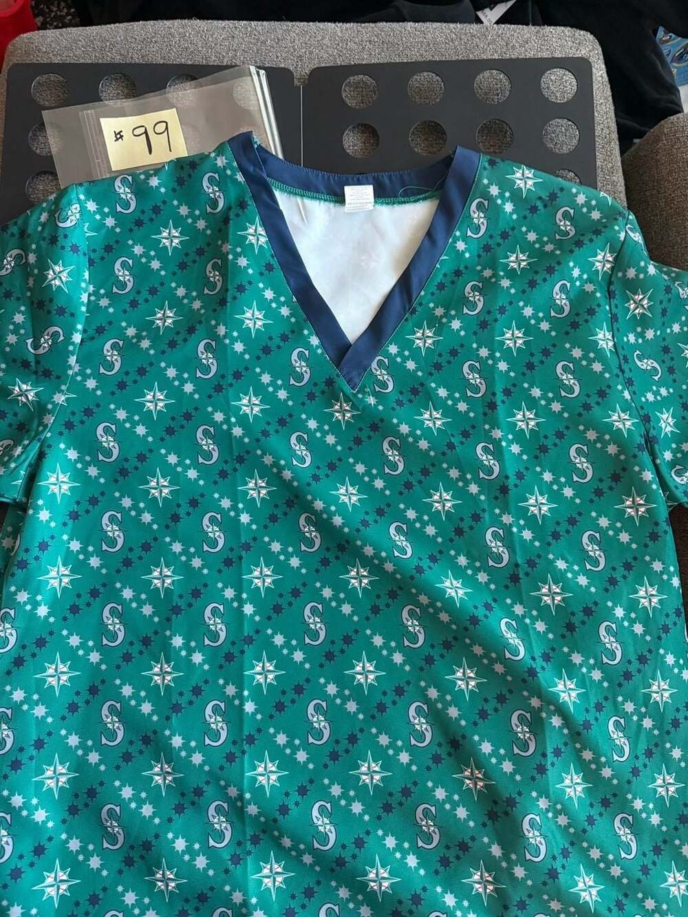 Seattle Mariners Scrub Top LG/XL Green Sparkle Baseball